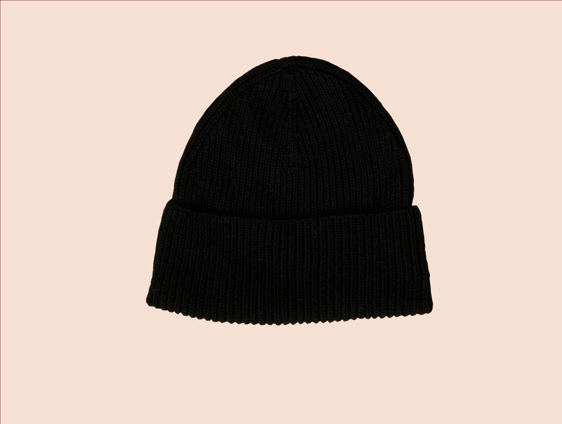 Pétrone bonnet homme posé noir