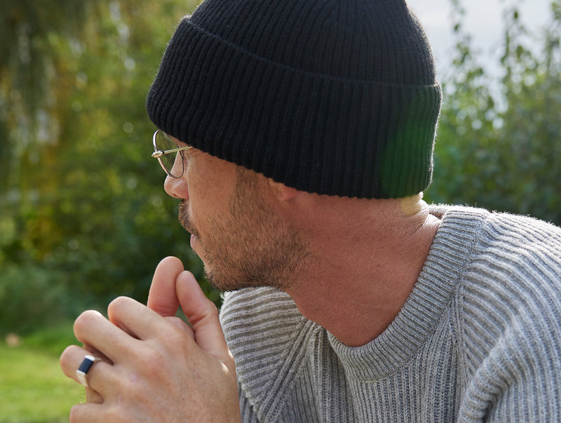 Pétrone bonnet homme zoom noir