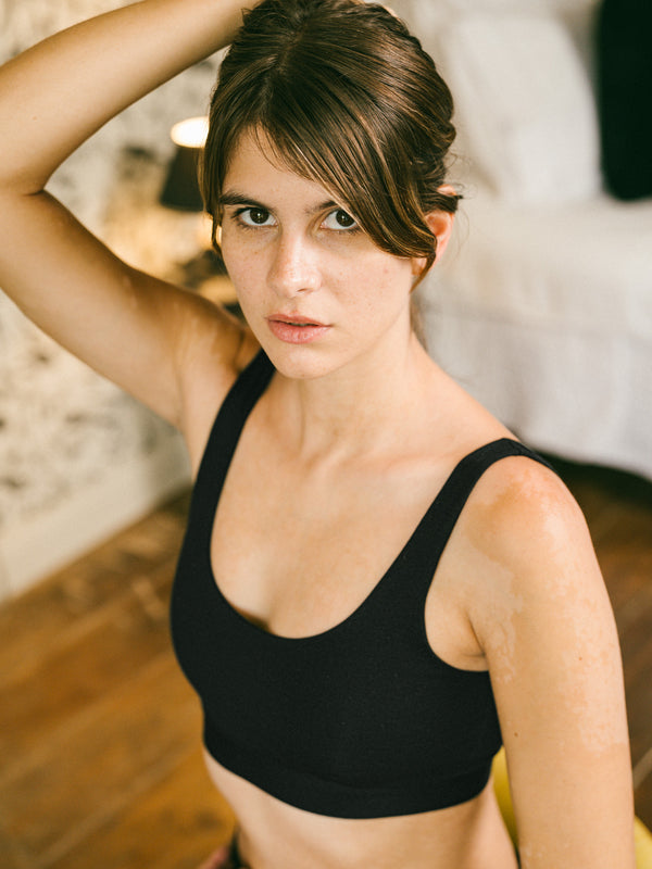 Pétrone brassière croisée noir femme