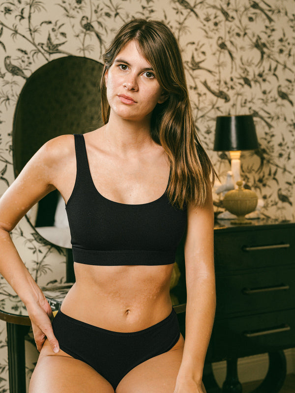 Pétrone brassière croisée noir femme