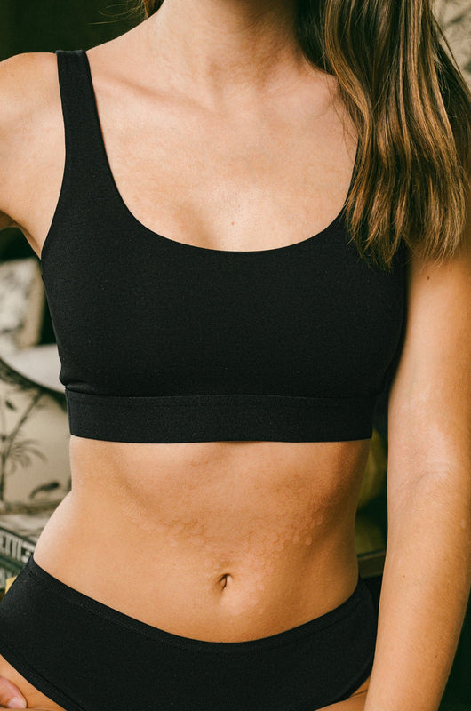 Pétrone brassière croisée noir femme