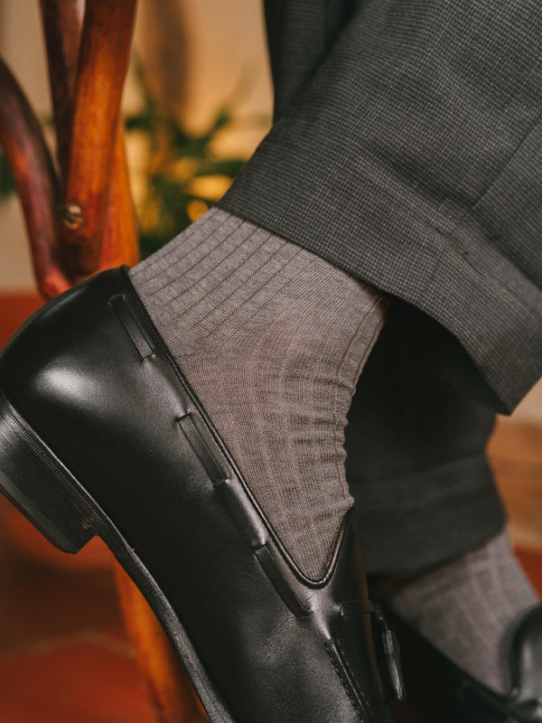 Pétrone chaussettes côtelées mi-mollet en fil d'Ecosse italien gris hommes