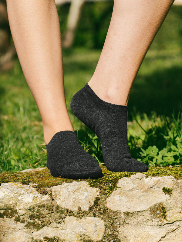 Pétrone socquettes lin coton noir femme