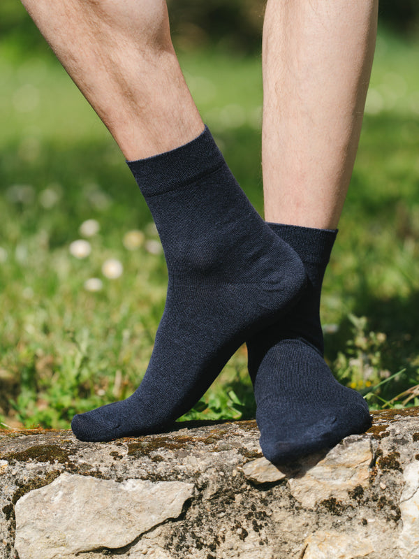 Pétrone chaussettes lin coton bleu marine homme