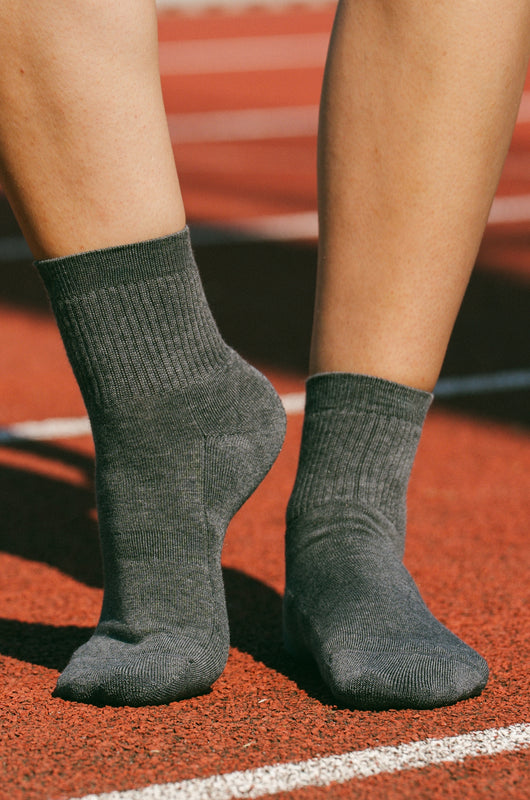 Pétrone chaussettes de tennis coton bio ecocoll gris moyen femme