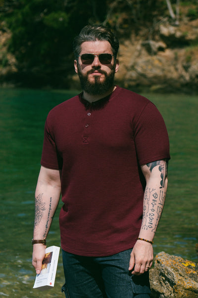 Pétrone Henley cormac manches courtes coton bio Tencel bordeaux foncé homme