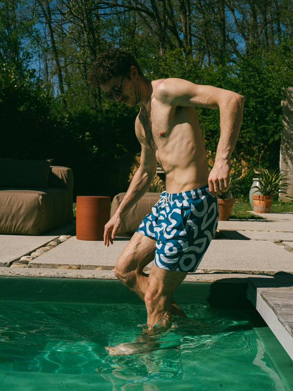 Pétrone short bain polyester recyclé graphique bleu acier homme