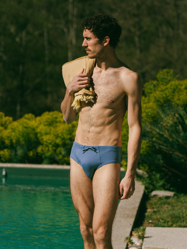 Pétrone slip bain econyl bleu céruléen homme
