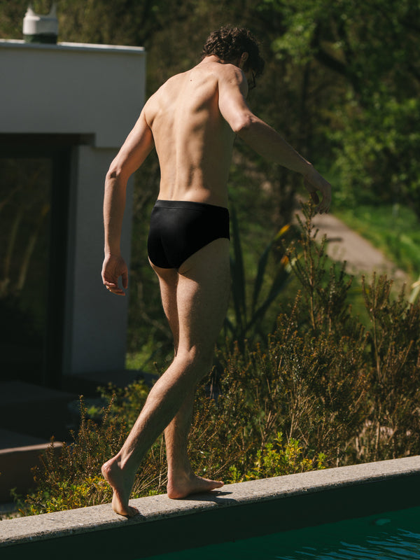 Pétrone slip bain econyl noir homme