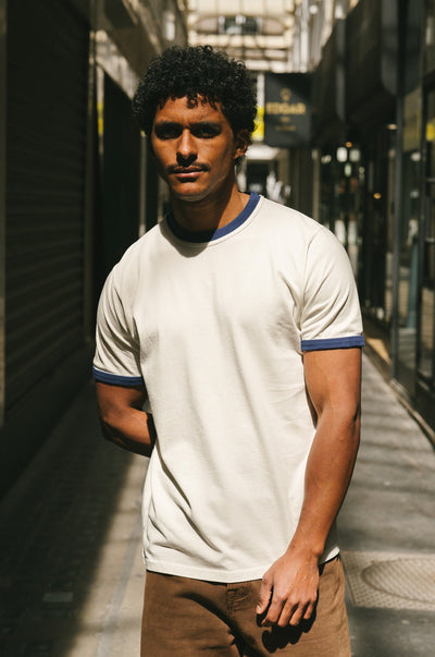 Pétrone T-shirt homme varsity contrasté blanc crème bleu marine coton biologique Tencel Lyocell
