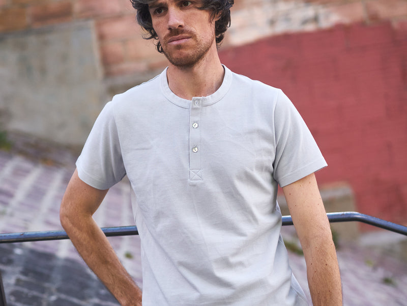 Pétrone Henley manches courtes coton bio gris clair homme