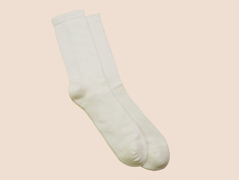 Petrone-chaussettes-tennis-coton-bio-unies-hautes-homme-blanc crème-posees