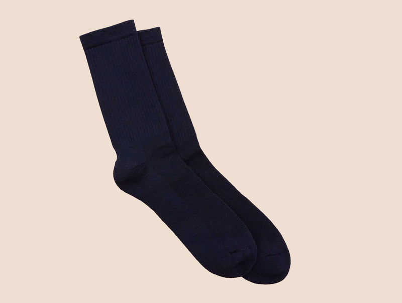 Petrone-chaussettes-tennis-coton-bio-unies-hautes-homme-bleu marine-posees