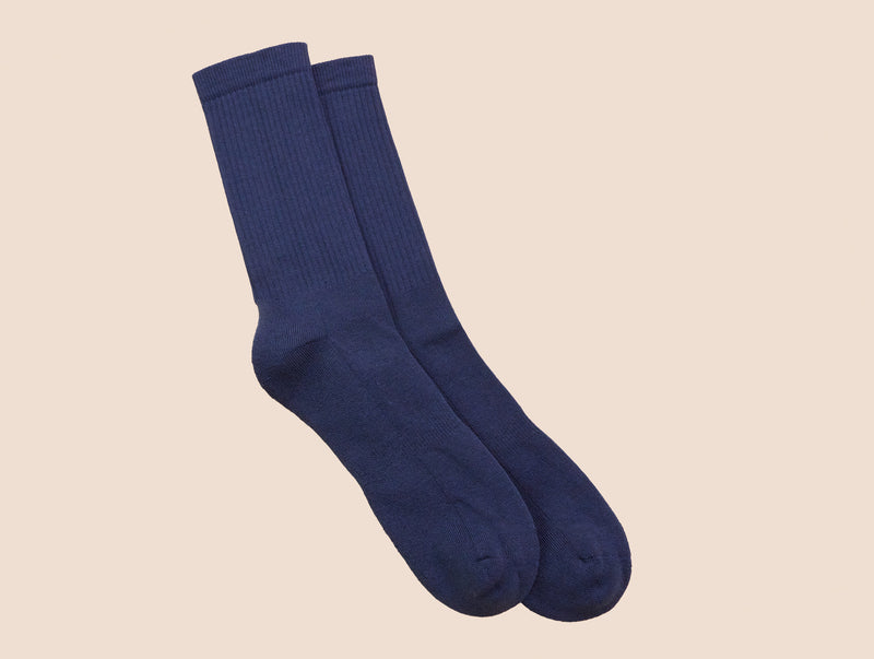 Petrone-chaussettes-tennis-coton-bio-unies-hautes-homme-bleu acier-posees